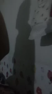 悄悄拍她的影子