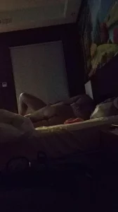 淫妻3p前戏调情