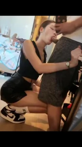 约会济南艺术学院学姐对镜口交，学姐可约