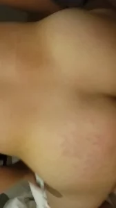 女上，把深圳女m的屁股用力抽红