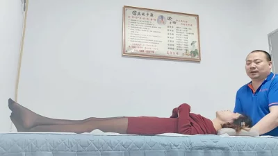 “你这就硬啦”跟我在一起好不好我啥都答应你